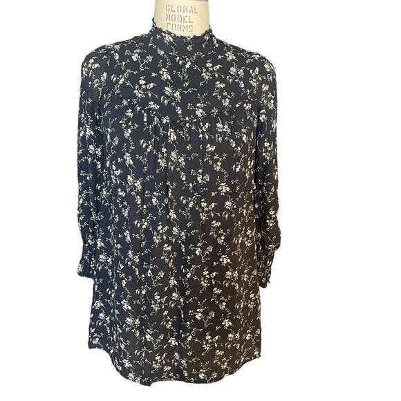 Reformation Dresses & Skirts - Reformation Jourdan Long Sleeve Black Floral Mini Dress XS/ X-Small